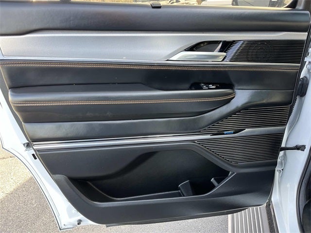 2022 Jeep Grand Wagoneer Series III