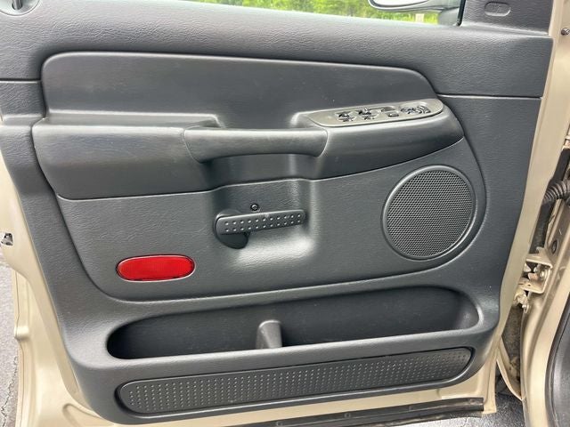 2004 Dodge Ram 1500 SLT