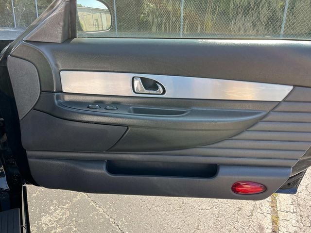 2002 Ford Thunderbird Base