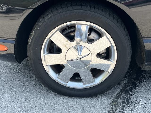 2002 Ford Thunderbird Base