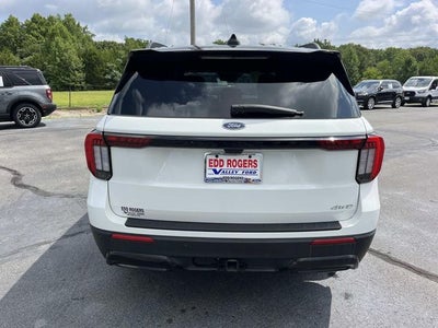 2025 Ford Explorer ST-Line