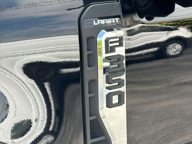 2026 Ford F-350SD Lariat DRW