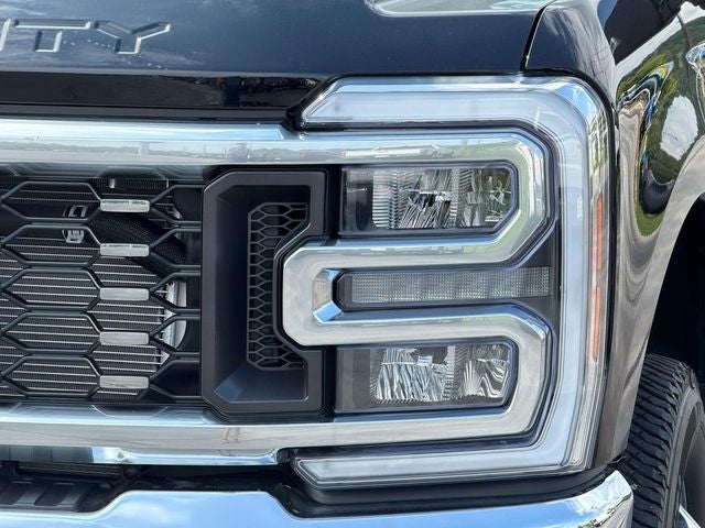 2026 Ford F-350SD Lariat DRW