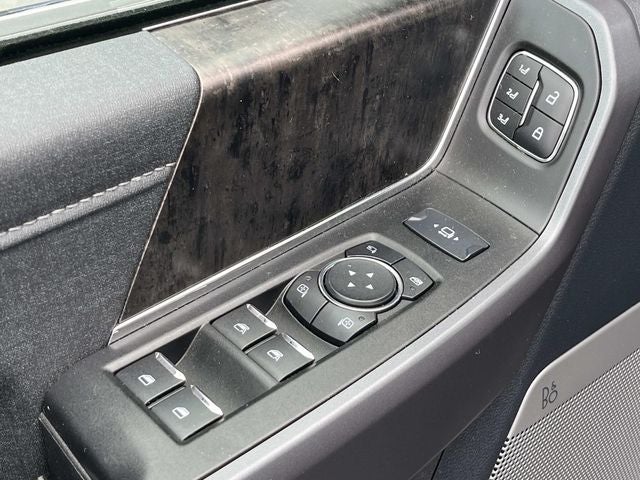 2025 Ford F-350SD Lariat DRW