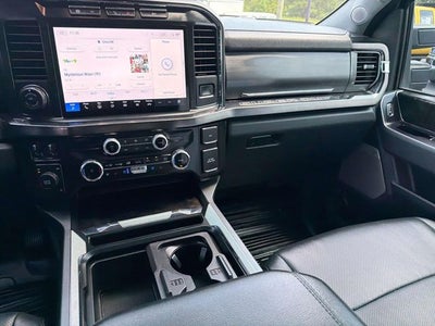 2023 Ford F-350SD Lariat DRW