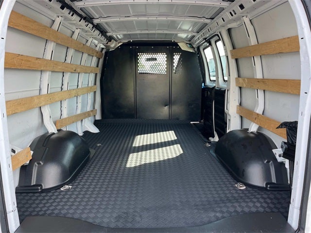 2023 GMC Savana 2500 Work Van