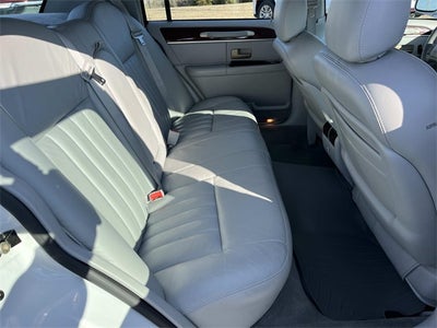 2004 Lincoln Town Car Signature