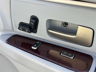 2004 Lincoln Town Car Signature