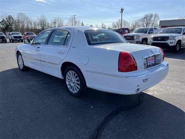 2004 Lincoln Town Car Signature
