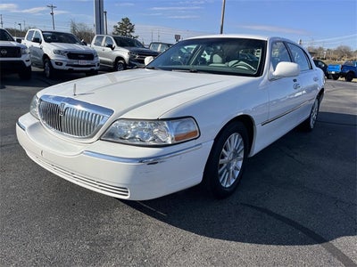 2004 Lincoln Town Car Signature