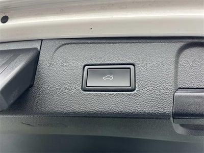 2022 Volkswagen Atlas 3.6L V6 SEL Premium R-Line