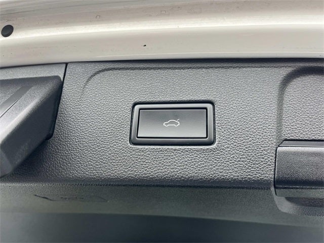 2022 Volkswagen Atlas 3.6L V6 SEL Premium R-Line