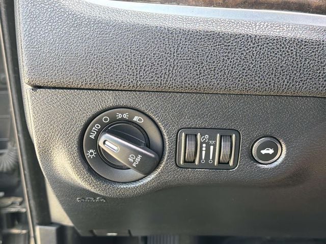 2014 Chrysler 300 C