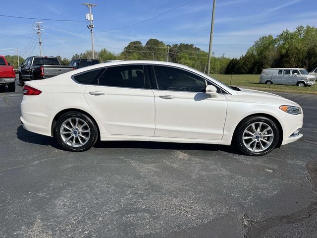 Used 2017 Ford Fusion SE with VIN 3FA6P0HD5HR240384 for sale in Sparta, TN