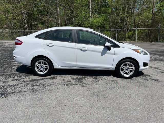 Used 2017 Ford Fiesta SE with VIN 3FADP4BJ5HM149626 for sale in Sparta, TN