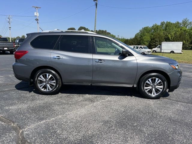 Used 2017 Nissan Pathfinder SV with VIN 5N1DR2MM6HC648142 for sale in Sparta, TN