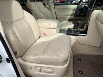 2013 Lexus LX 570